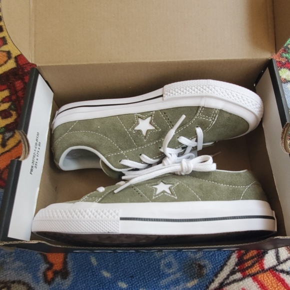 Converse NEW in Box - Picture 6 of 6